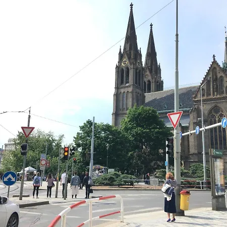 Comfortable In The Center Of * Prag
