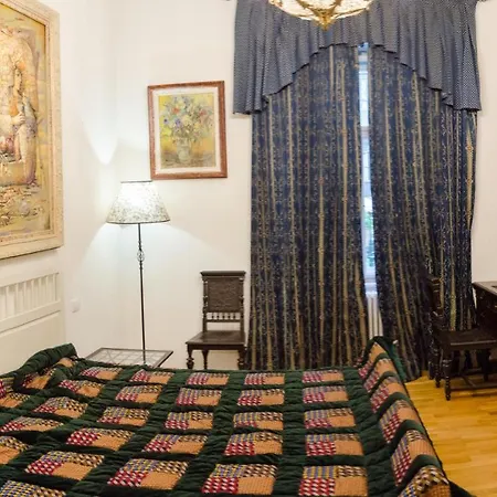 Comfortable In The Center Of Daire Prag